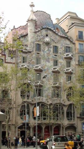 Casa_Batllo_Barcelona_-_Architect_Antoni_Gaudi_01.JPG