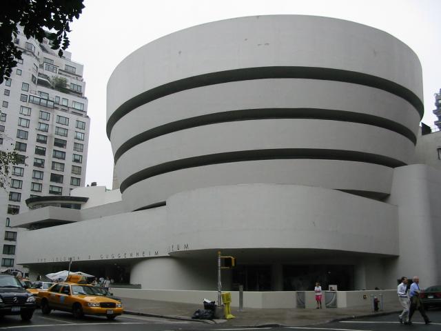 Guggenheim_Museum_New_York_-_Architect_Frank_Lloyd_Wright_01.JPG